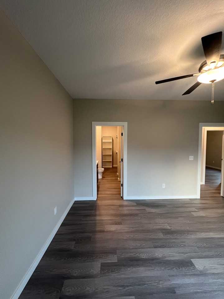 5185 N Cypress St #1 - Photo 6 of 16