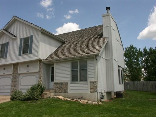 6636 W 152nd St - Photo 2 of 4