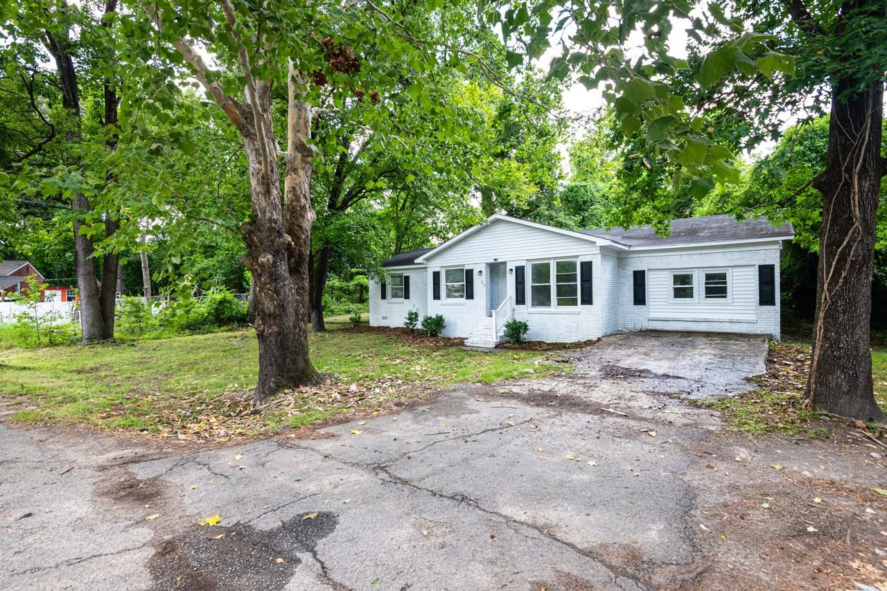 27 Bethune Court #1 - Photo 6 of 32