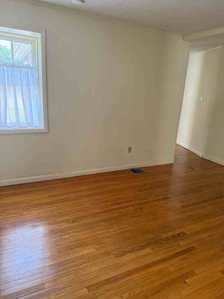 39 Lake Street #4 - Photo 4 of 6