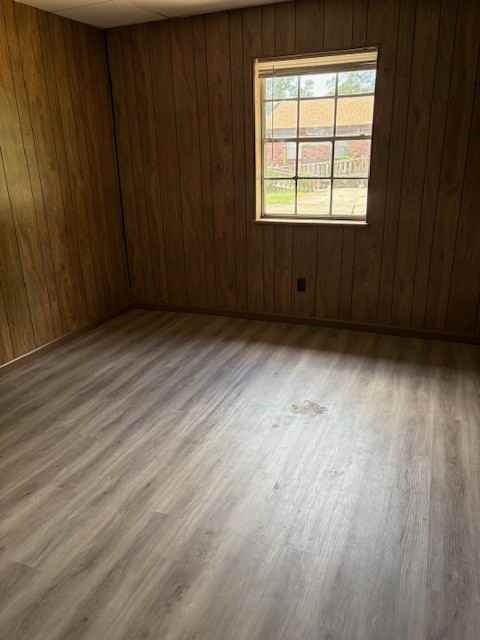 1104 Halsey St #10 - Photo 5 of 8