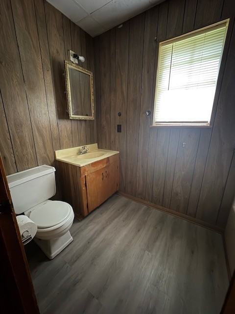 1104 Halsey St #10 - Photo 7 of 8