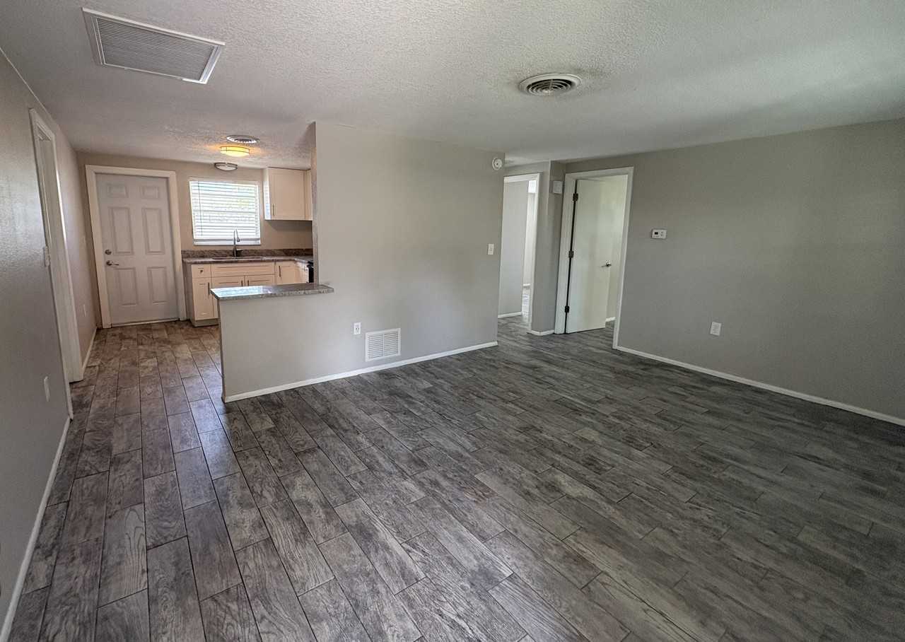 302 Colonia Ln E #1 - Photo 2 of 12