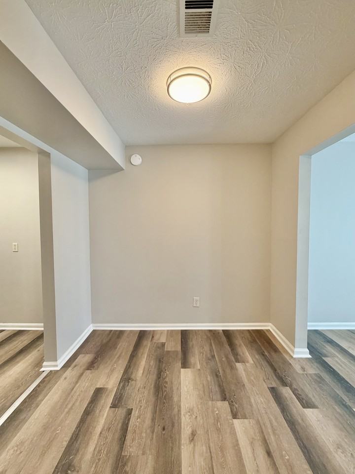 2035 Altamont Court #A20 - Photo 3 of 4