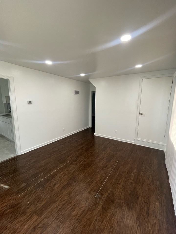 1539 Wakefield Avenue #1 - Photo 5 of 12