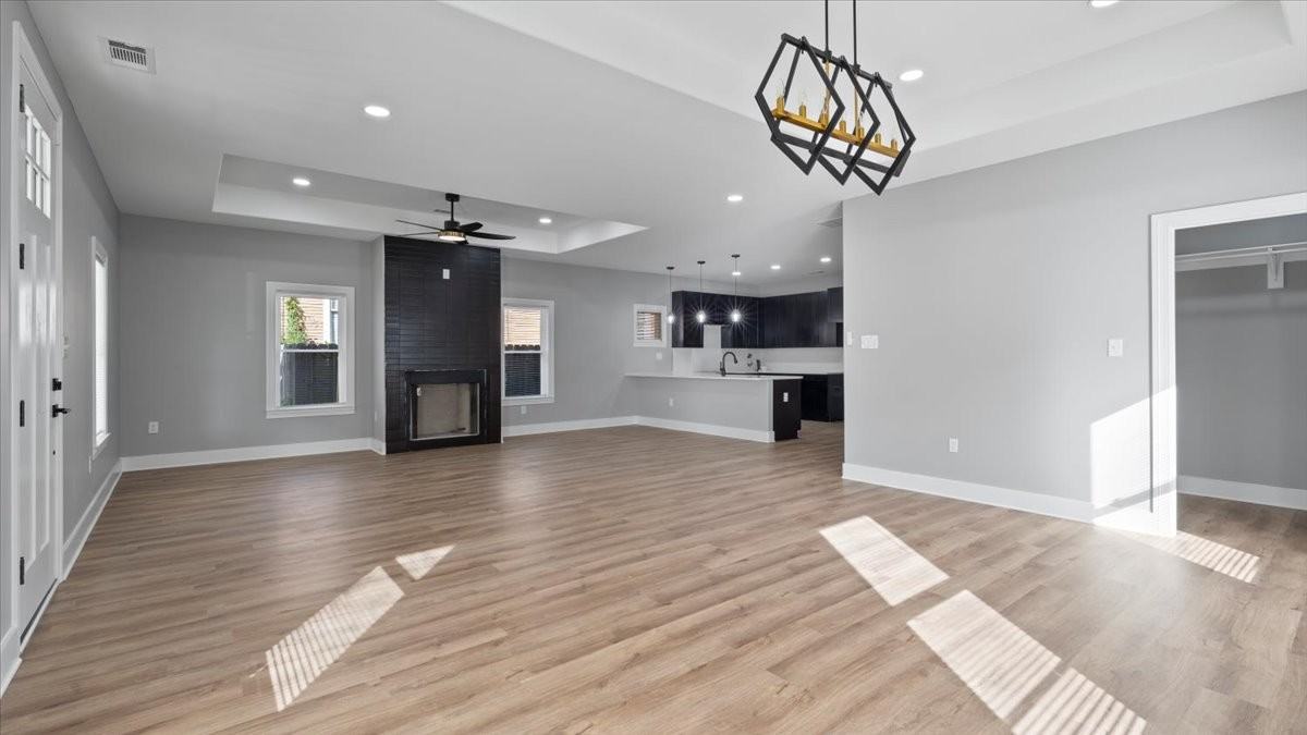 1068 Bruce St #1 - Photo 4 of 26