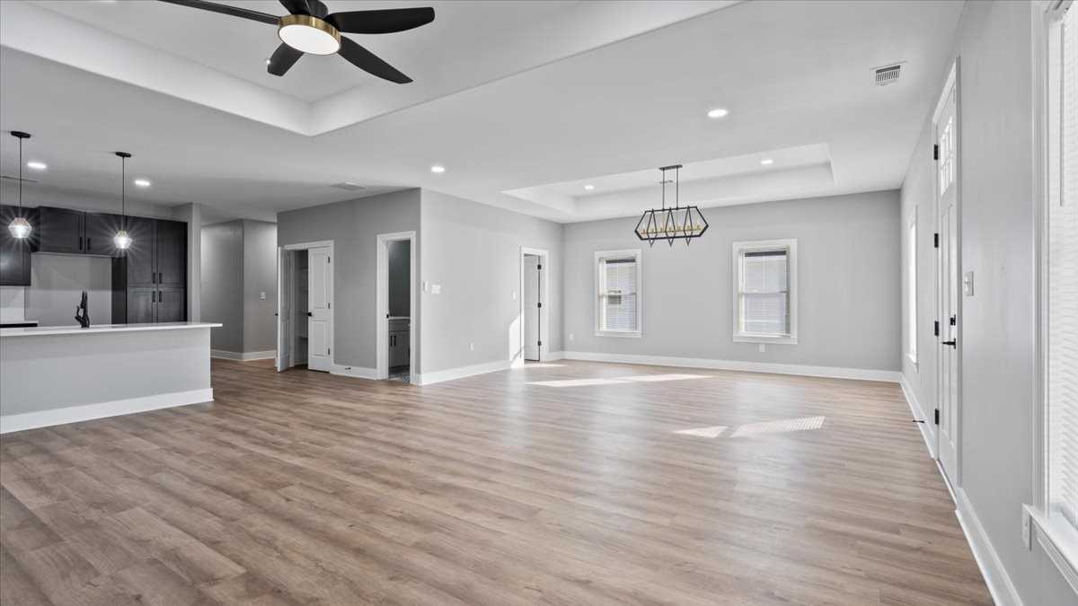 1068 Bruce St #1 - Photo 6 of 26