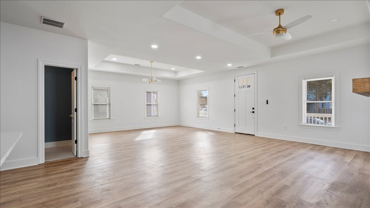 1072 Bruce St #1 - Photo 5 of 26