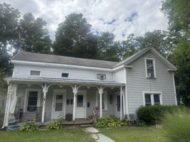 featured image of 8 3rd Street #4