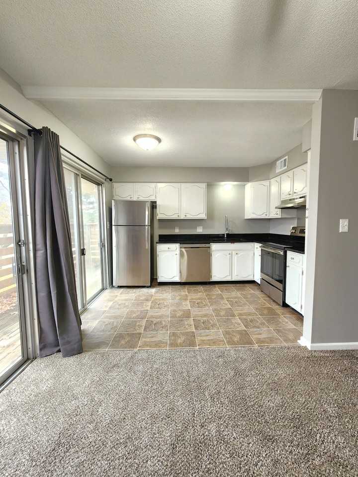 9532 Mission Rd #25 - Photo 2 of 17