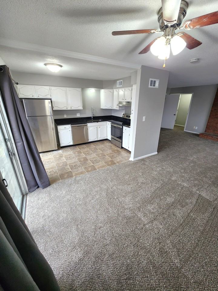 9532 Mission Rd #25 - Photo 3 of 17