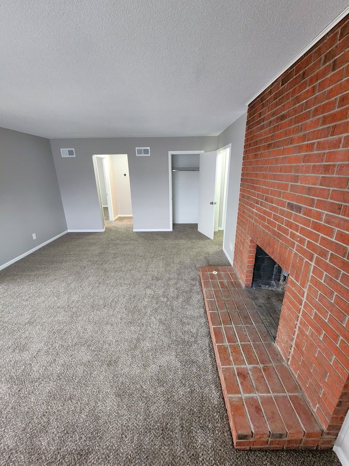 9532 Mission Rd #25 - Photo 7 of 17