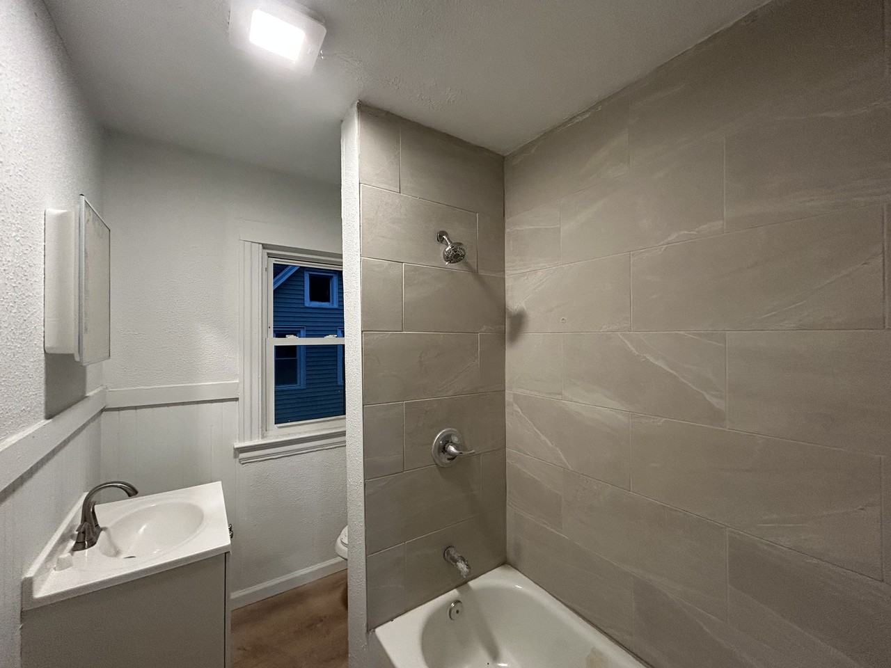 302 Grand Avenue #UP - Photo 3 of 12