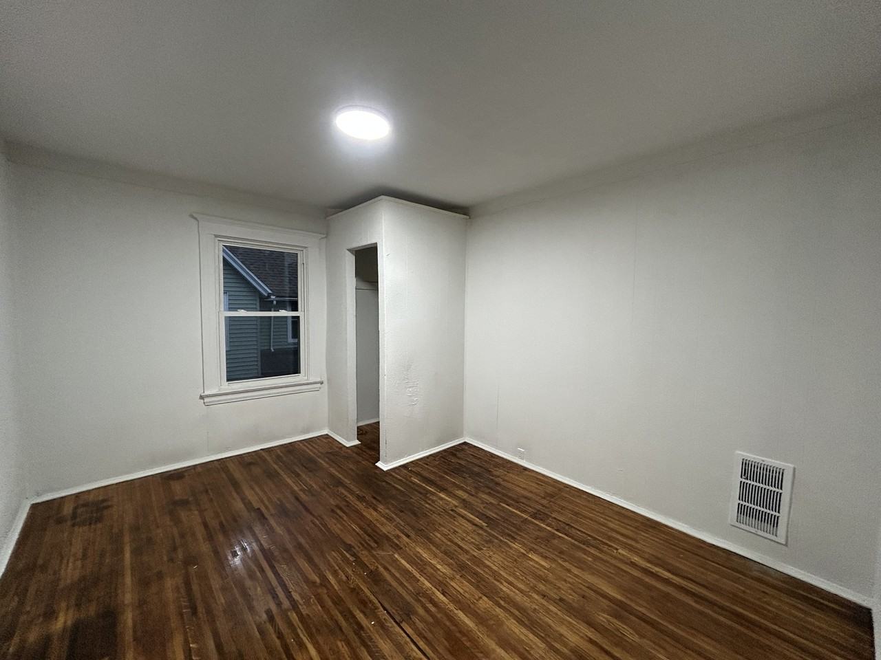 302 Grand Avenue #UP - Photo 5 of 12