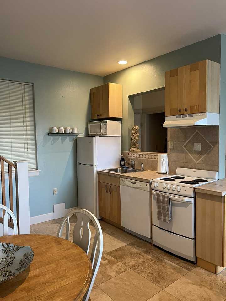 11967 Luna Vista Ave SE #1 - Photo 5 of 12