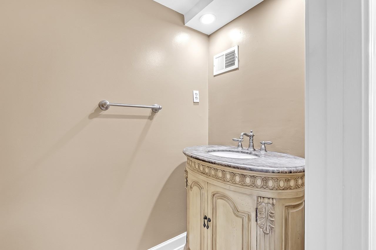 7523 Bavarian Dr #1 - Photo 6 of 29