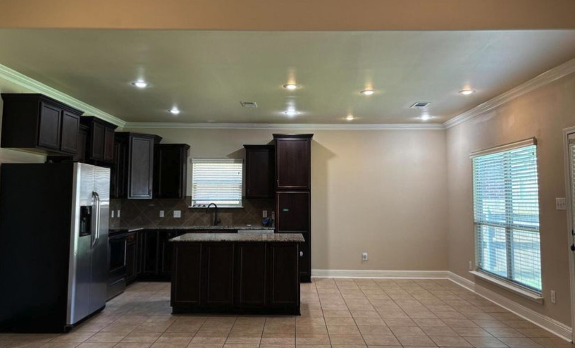 120 Endicott Dr #1 - Photo 3 of 9