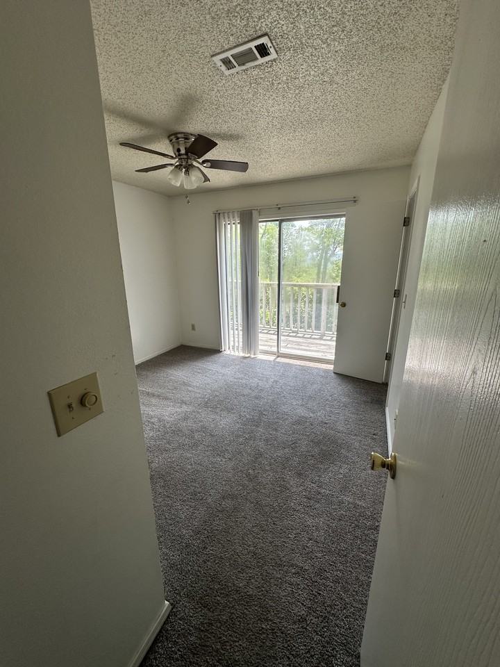 47 E Rock St #1 - Photo 7 of 8