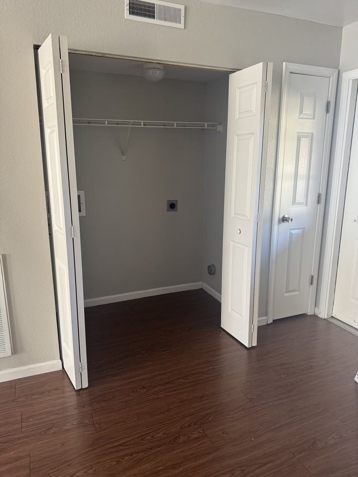 1301 S Alberta St #1301-104 - Photo 2 of 10