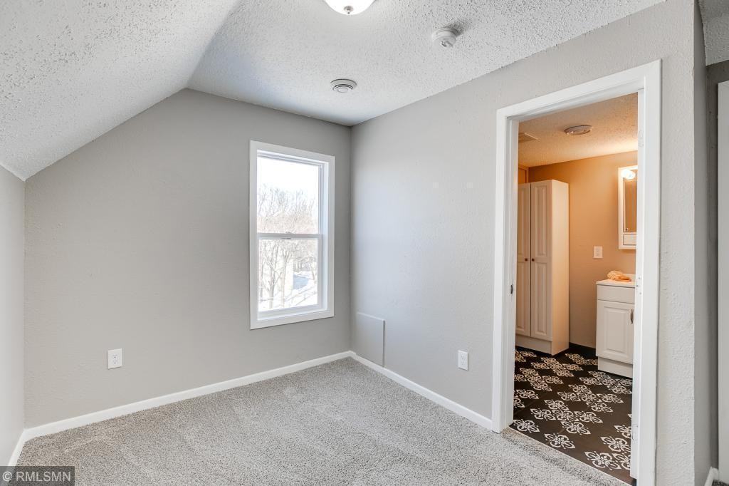 3 15th Avenue South #3 - Photo 3 of 7