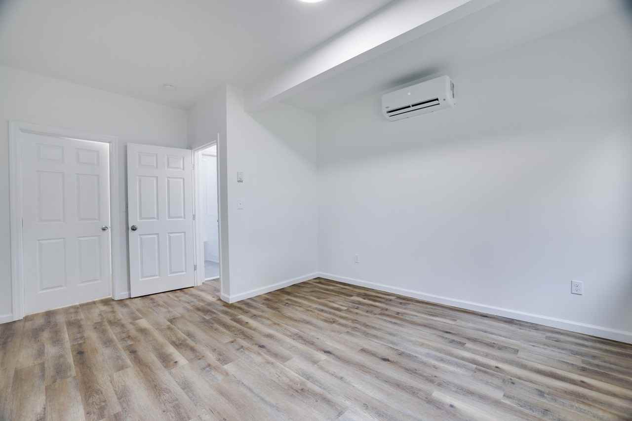 123 Evergreen Lane #6 - Photo 3 of 38