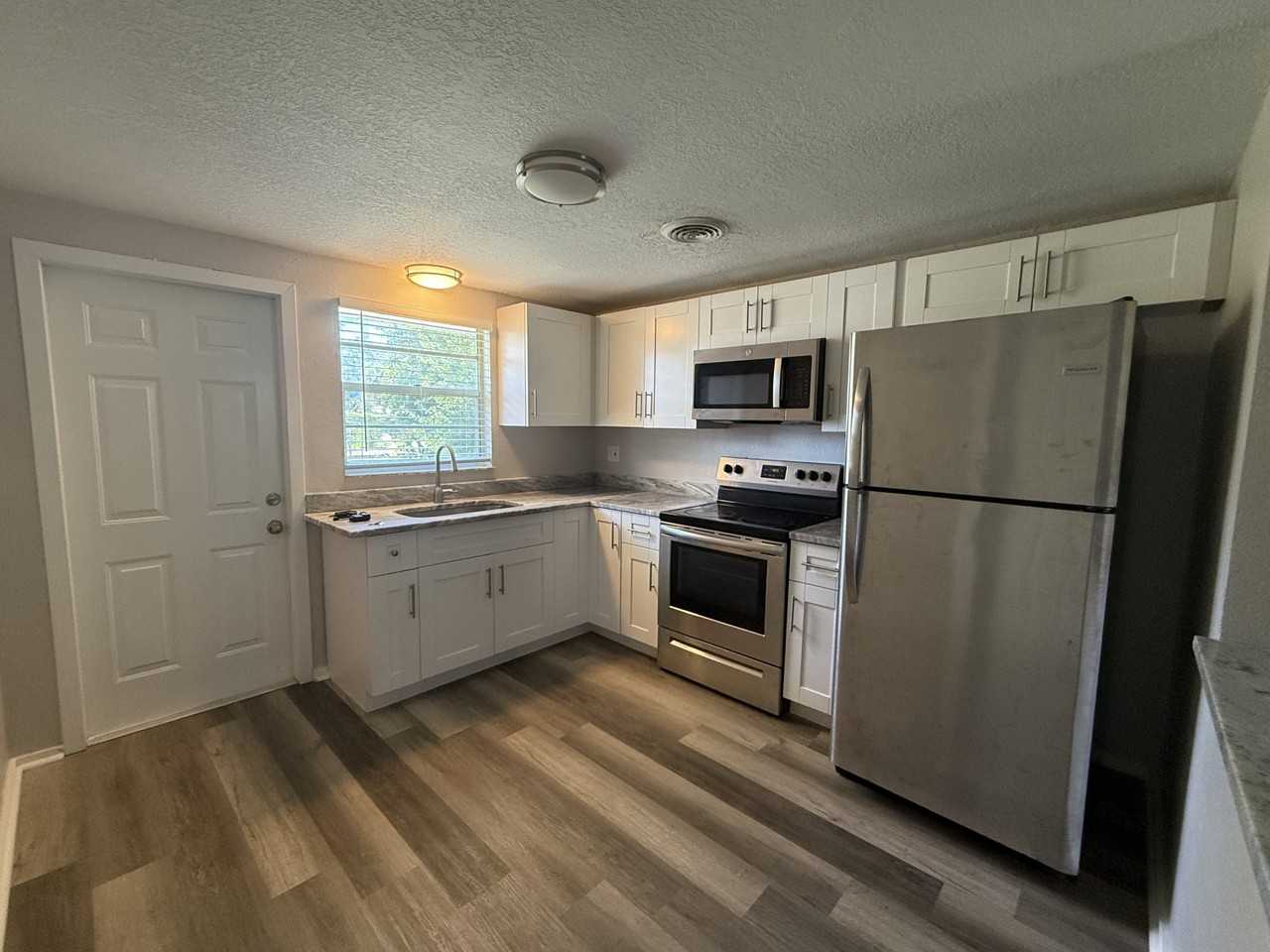 615 Osceola Rd #11 - Photo 5 of 21