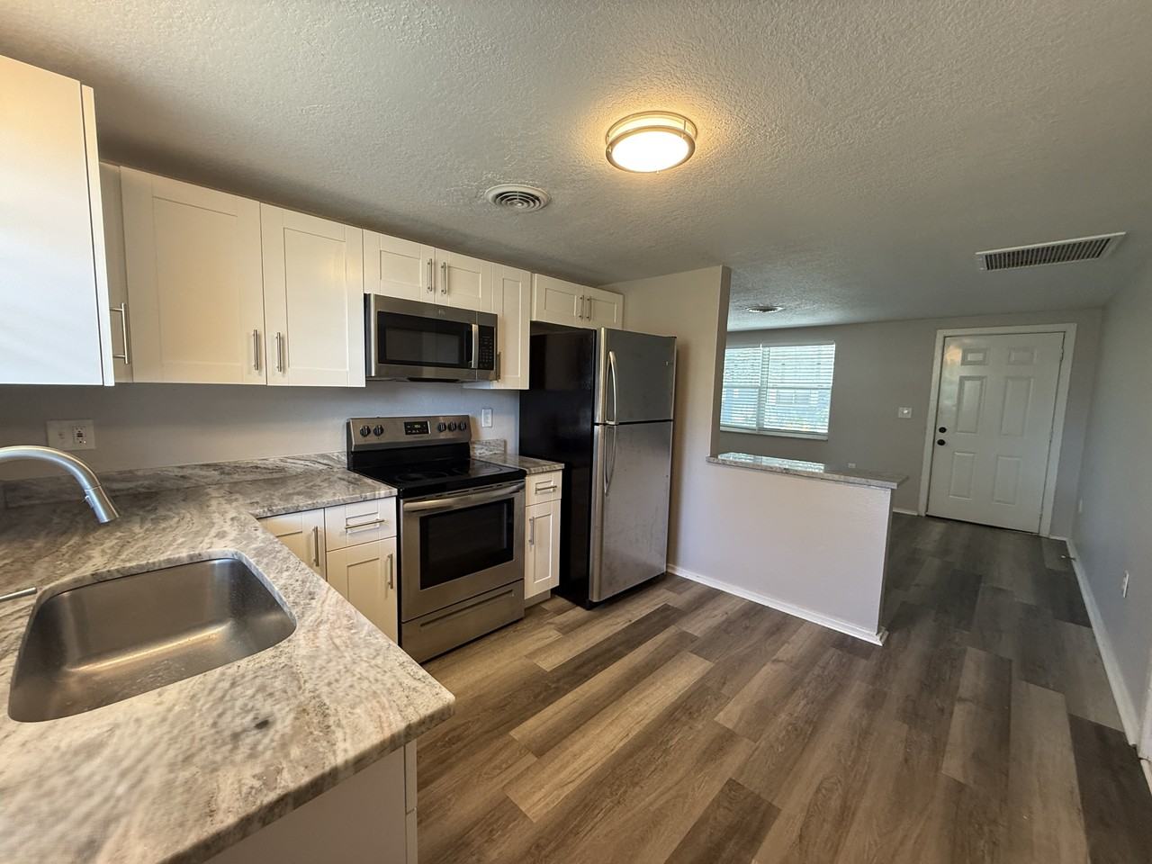 615 Osceola Rd #11 - Photo 6 of 21