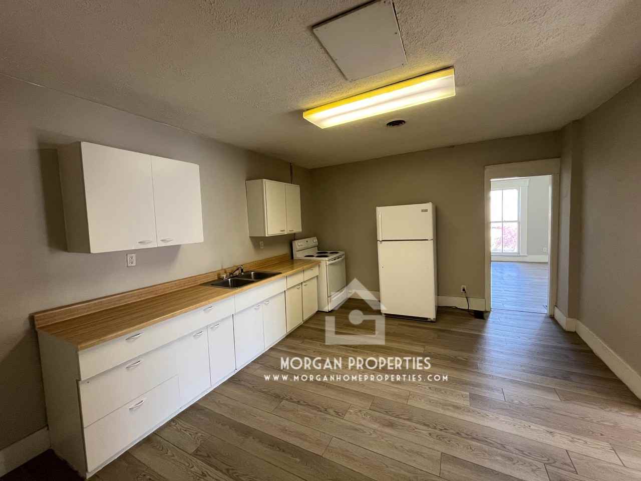 925 1/2 Broad St #1 - Photo 3 of 5