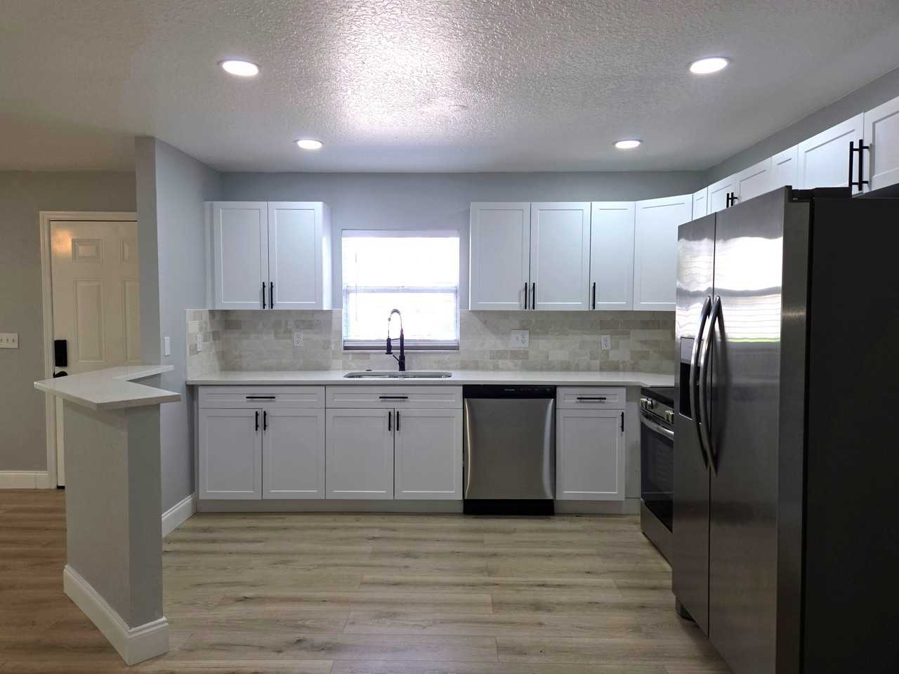 3150 Emerson Avenue South #1 - Photo 5 of 29