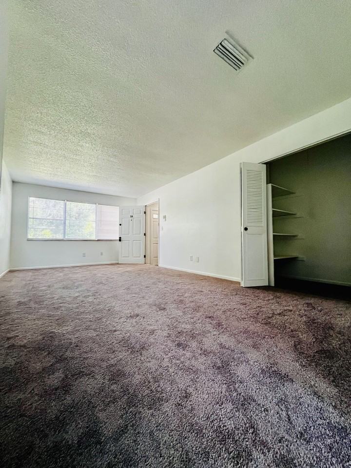 450 Tomoka Ave #114 - Photo 5 of 9