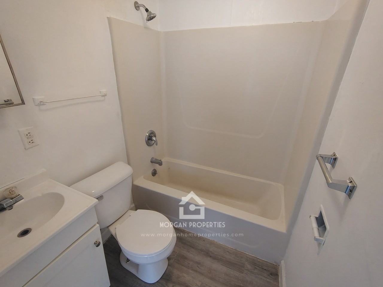 1428 West 10th Street - Photo 5 of 7