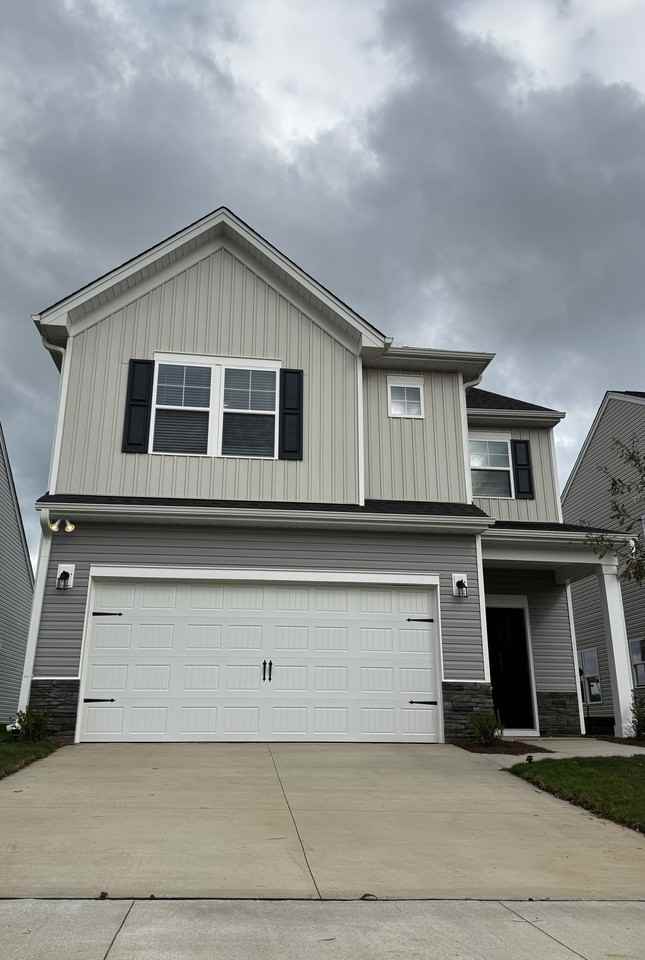 142 Gervais Circle #1