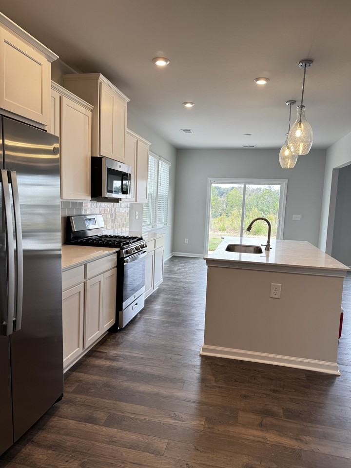 142 Gervais Cir #1 - Photo 5 of 8
