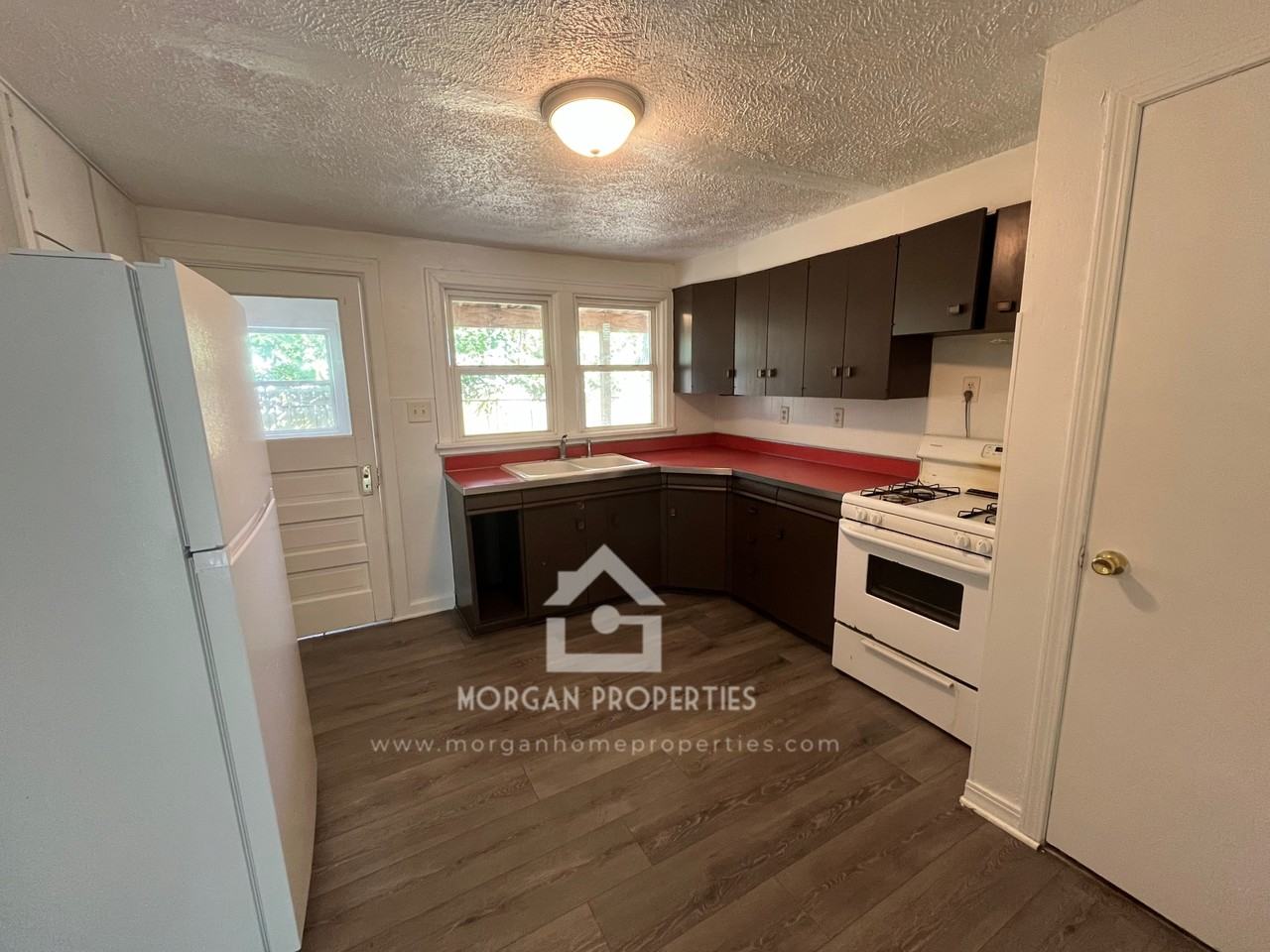 212 East Andover Avenue - Photo 3 of 7