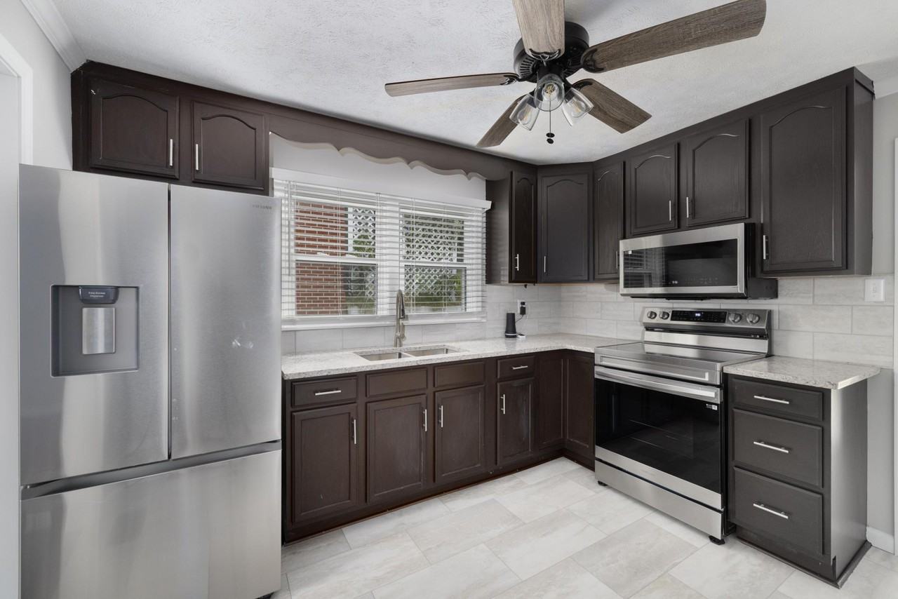 2114 Broad St #1 - Photo 3 of 12