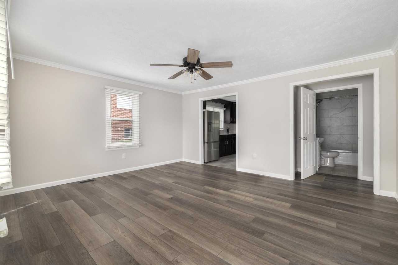 2114 Broad St #1 - Photo 5 of 12