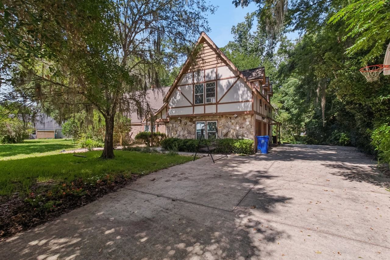 5210 River Park Villas Drive #1 - Photo 7 of 50