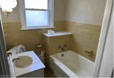 920 Washington Ave #1 - Photo 7 of 9