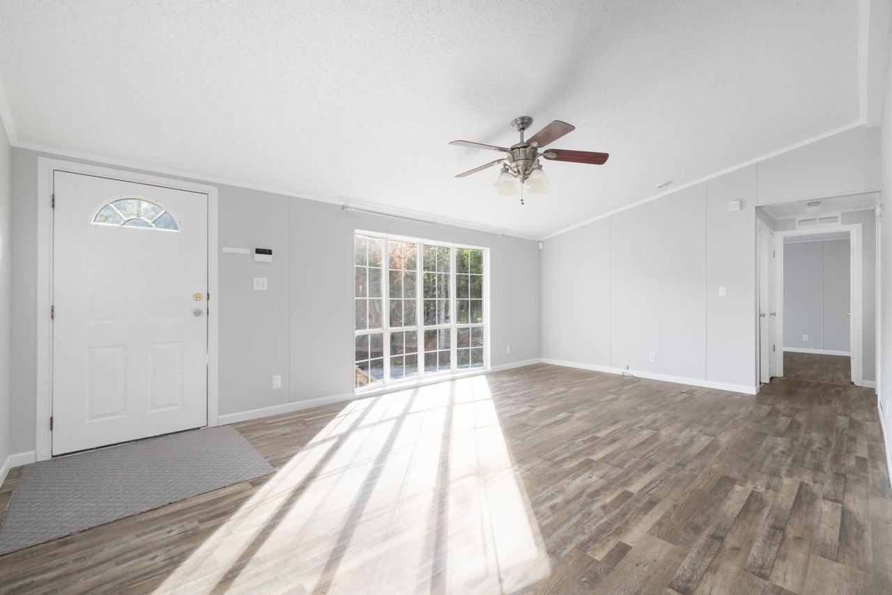 548 Deer Haven Road #1 - Photo 4 of 30