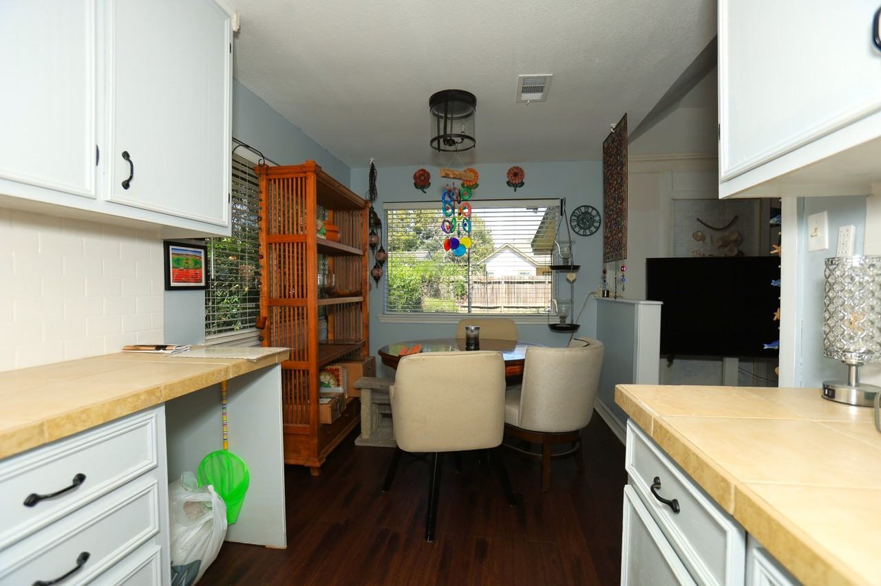 354 S Amherst Dr #1 - Photo 4 of 10