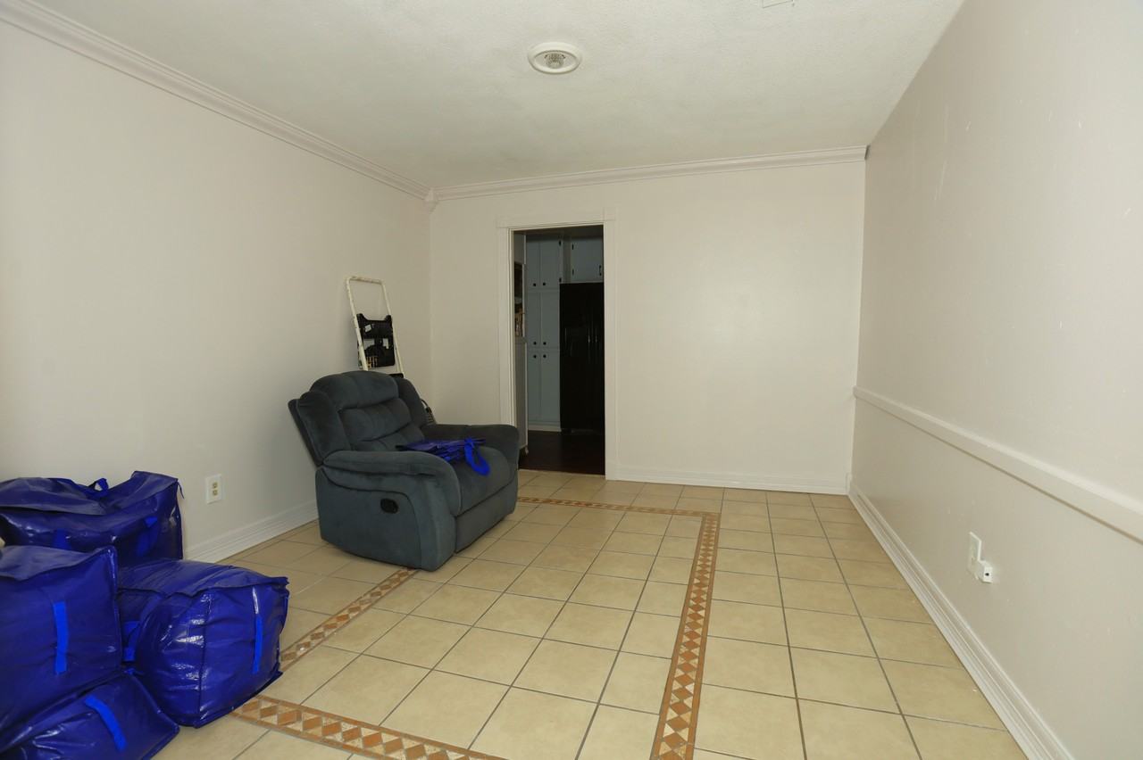 354 S Amherst Dr #1 - Photo 5 of 10