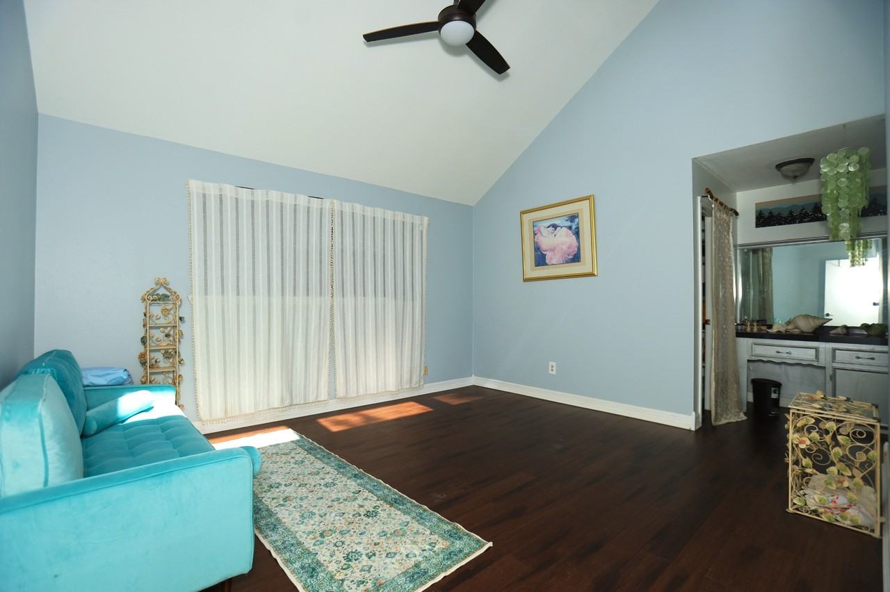 354 S Amherst Dr #1 - Photo 6 of 10