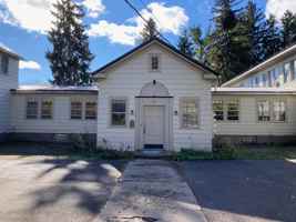 featured image of 261 Cazenovia Street #7