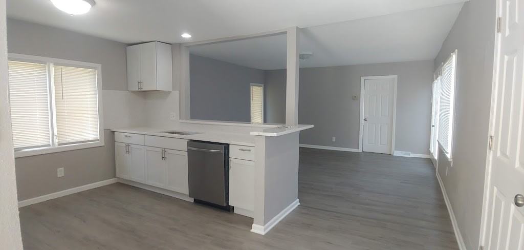 611 East Sumner Street #1 - Photo 3 of 13