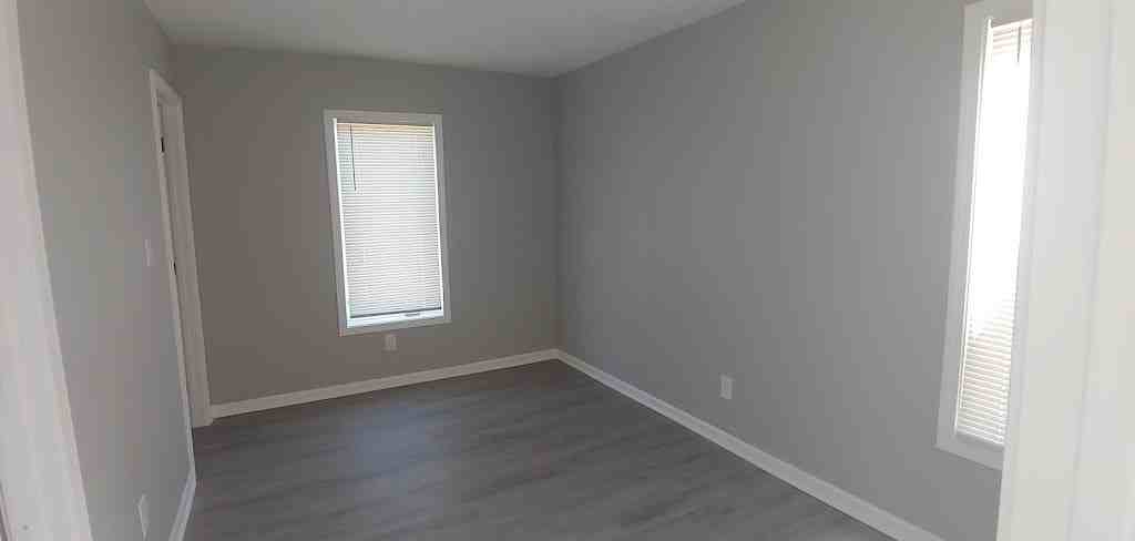 611 East Sumner Street #1 - Photo 7 of 13