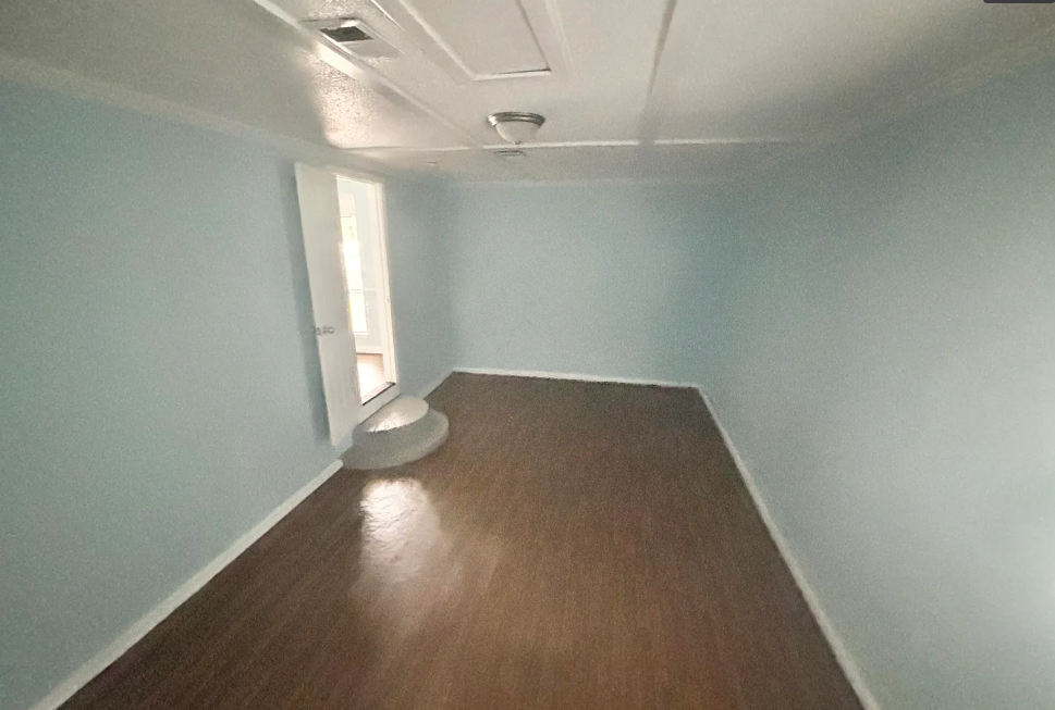 1564 Maria Dr - Photo 4 of 7