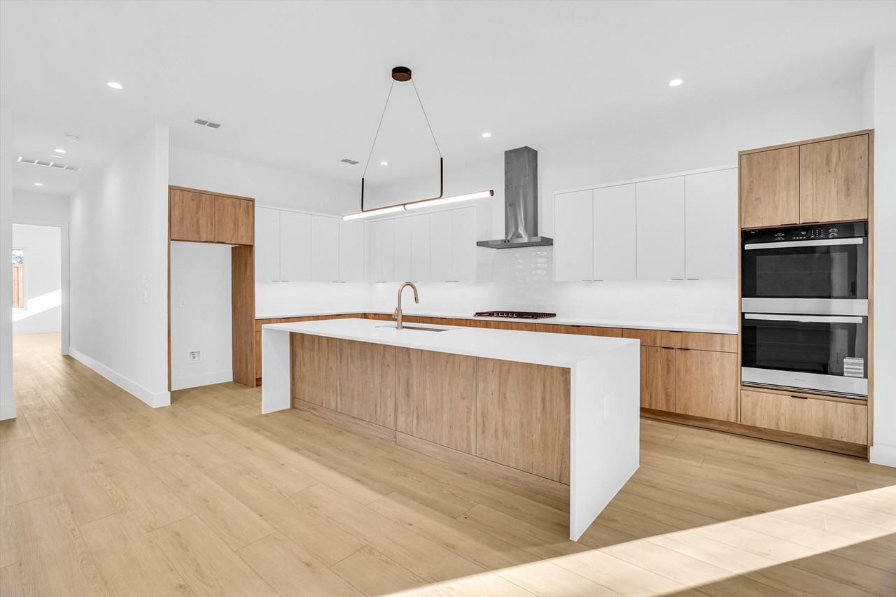 1703 Nomas Street #1 - Photo 7 of 44