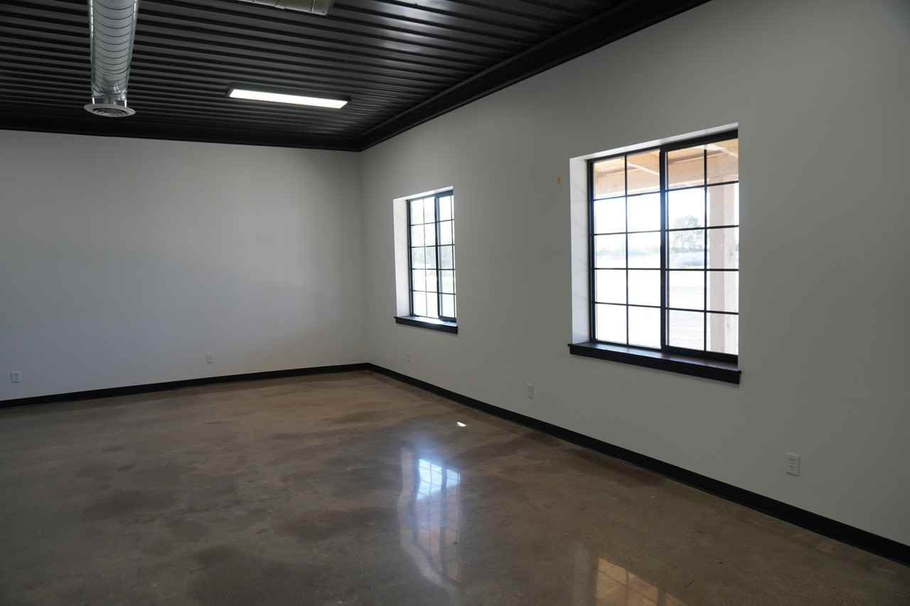 1195 1195 Townline RoadSuite 5 #5 - Photo 2 of 10