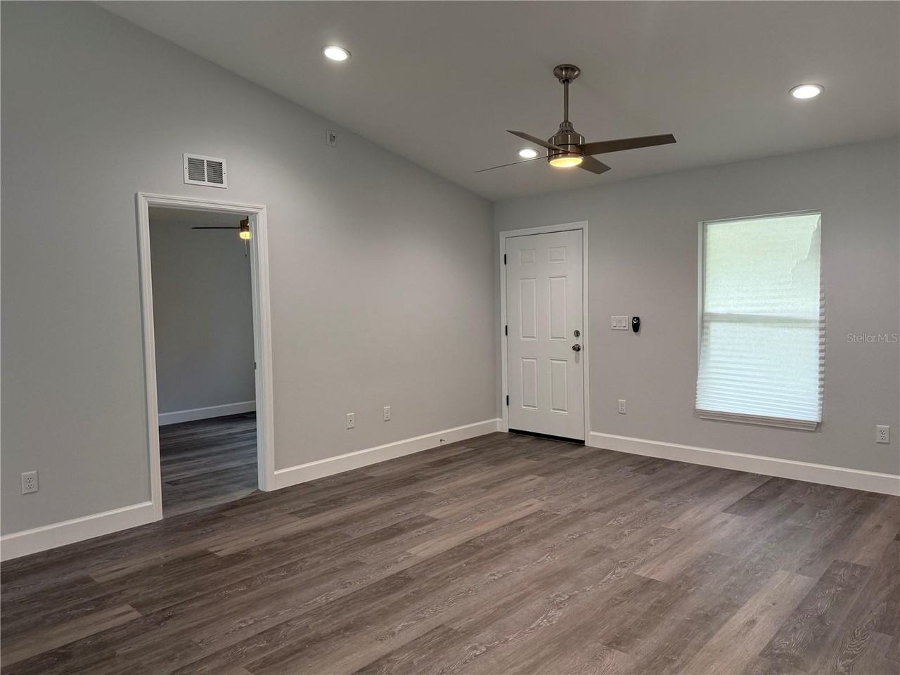 15424 Sw 27th Ln #1 - Photo 7 of 21