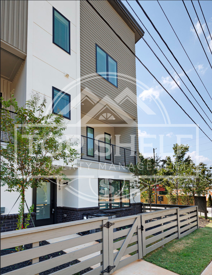 1540 Millwood Pl #1 - Photo 3 of 26